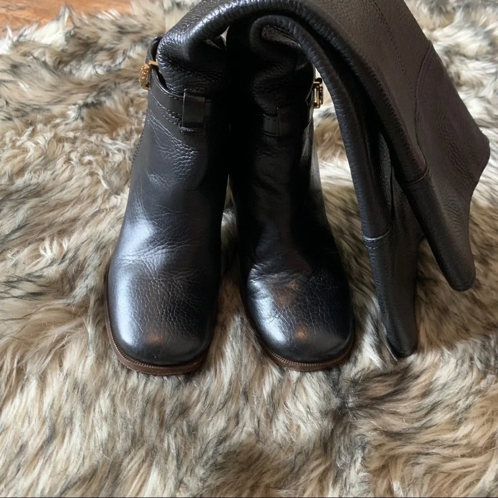 Tory Burch authentic jenna